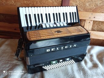 Delicia Carmen III, 96bas - 8