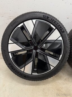 Zimná sada Volvo EX 30 - 5x108 R20 , 245/40/20 - 8