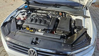 VW Passat Variant 2.0 BiTDI 240k BMT Highline 4MOTION - 8