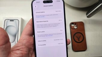 Apple iPhone 15 tmavý 128GB - aj vymením - 8