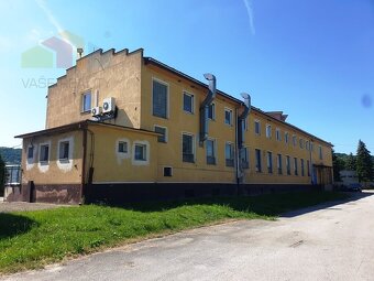 Na predaj administratívna budova so skladovými priestormi - 8