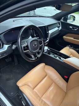 Predám VOLVO XC60 (diesel/elektro) B5 2.0 145 kw 4x4 automat - 8