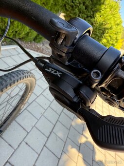 Elektrobicykel Trek Fuel EXe 9.7 Matte Pennyflake - 8