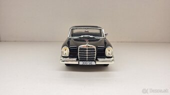 1:18 MERCEDES-BENZ 300 SE - 8