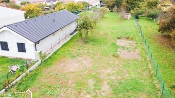 KRÁSNY ROVINATÝ STAVEBNÝ POZEMOK O ROZLOHE 1200 M² DRAHOVCE - 8