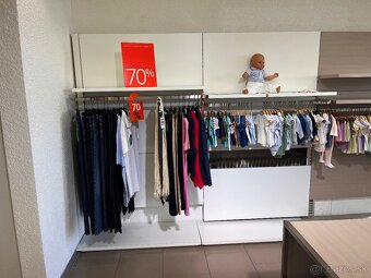 Zariadenie do obchodu originál Benetton - 8