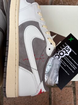 Air Jordan 1 Low x Travis Scott Reverse Mocha - 8