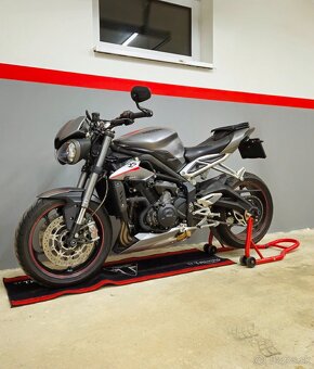 Triumph Street Triple 765 RS - 8