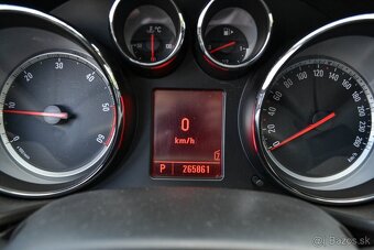Opel Insignia combi - 8