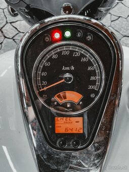 SUZUKI INTRUDER C 800 / VL 800 - 8