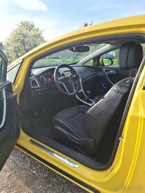 Opel Astra GTC J - 8