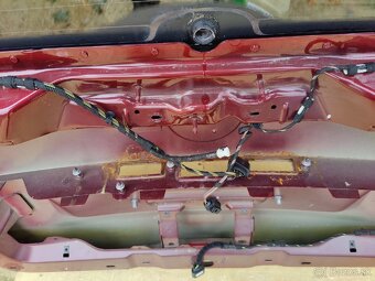 Piate dvere / kufor VW Touran 2003-2010 - 8
