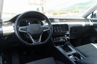 Volkswagen Passat R-Line 2.0 TDI -2022- Elegance M6 - 8