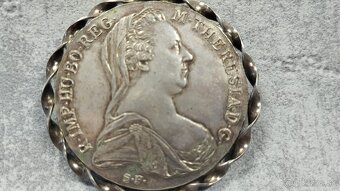 Velká stříbrná mince - tolar Marie Terezie - 8