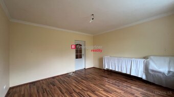 Rodinný dom s pozemkom 1396 m², Šurany, Nové Zámky - 8