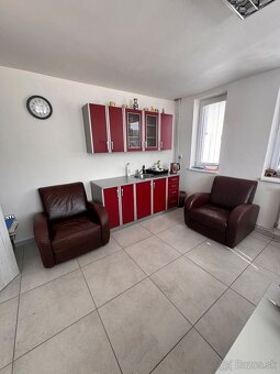 Dokonalé sídlo pre vašu firmu Vranov n/T priemyselný areál - 8