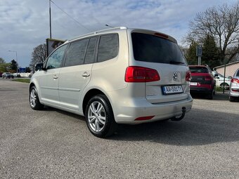VW Touran 1.6TDI diesel, 77kW, MT/6, rok:11.2010. - 8