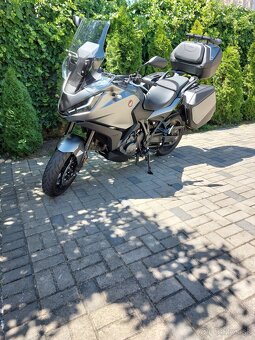 Honda NT 1100 - 8