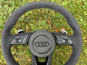 AUDI MULTIFUNKCNY VOLANT ALKANTARA s logom RS - 8