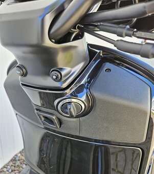 Vespa GTV 300 ABS black 2025 - 8