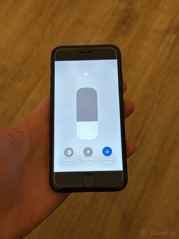 iPhone SE 2020 Black - 8