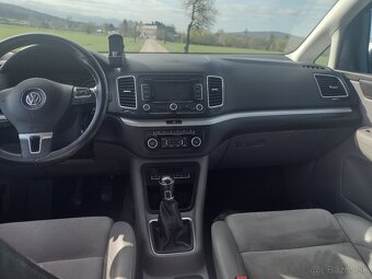 VW SHARAN SKY 2.0 TDI 4X4 ROK VÝROBY 2012 - 8