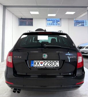 Skoda Superb Combi 2.0TDI 125Kw 4x4 Xenon/R18 - 8