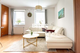 Útulný plne zariadený 2-izbový byt s balkónom pri hrádzi na - 8