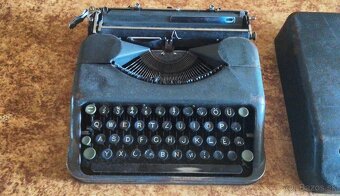 starožitní písací stroj Hermes Baby - 8