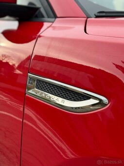 Jaguar E-Pace 2.0 I4 HSE AWD A/ - 8