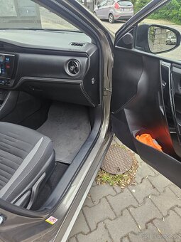 Toyota Auris - 8