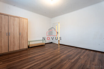 Na predaj rodinný dom v Nemšovej, 252m2, garáž - 8