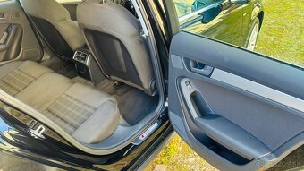 Audi A4 Avant 3.0TDI S-line guattro - 8