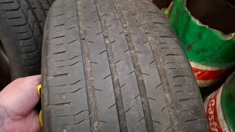 235/45 R20 - 8