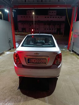 Chevrolet aveo 1.2 benzín 63 kw 2011 - 8
