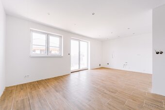 RODINNÝ DOM 3,5 izbový BUNGALOV v obci Geča, Košice- okolie - 8