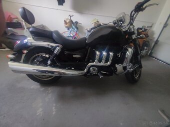 TRIUMPH ROCKET III Roadster - 8