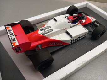 F1 MCLAREN MP4/1C FORD MARLBORO USA WEST GP 1983 LAUDA 1:18 - 8