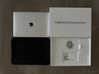 Predám MacBook Air 13” (2020)- Intel Core i5 + kožený kryt - 8