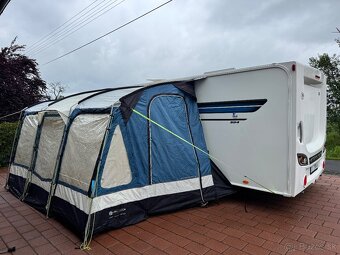 Swift Sterling Eccles Hi-Style 584 z roku 2015 Muver+ Solar+ - 8