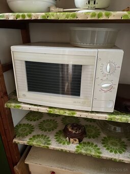 NÁBYTOK ZA ODVOZ ALEBO PÁR DROBNÝCH - 8