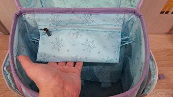 Školská taška Anna a Elsa + peračník - 8
