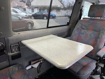VW T4 MULTIVAN 2,4D - 8