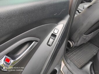 Hyundai ix35 - 8