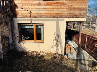 Rodinný dom s extra samostatným apartmánom v Mlynici - 8