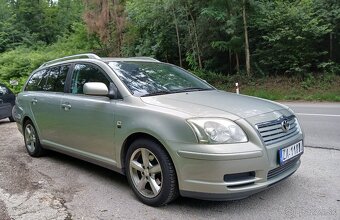Predám Toyotu Avensis Combi - - 8