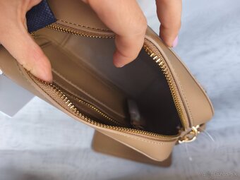 Hnedá crossbody kabelka zn. Tommy Hilfiger - 8