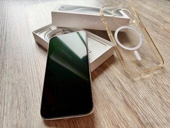 iPhone 15 Pro – 256 GB – Biely titán – TOP STAV 📱 - 8