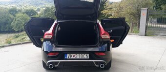 VOLVO V40 D2 ECO KINETIC - 8