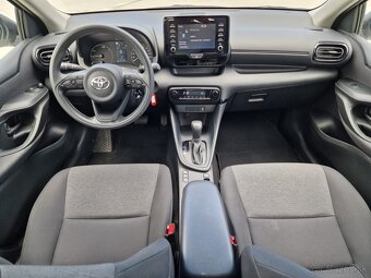 TOYOTA YARIS - 8